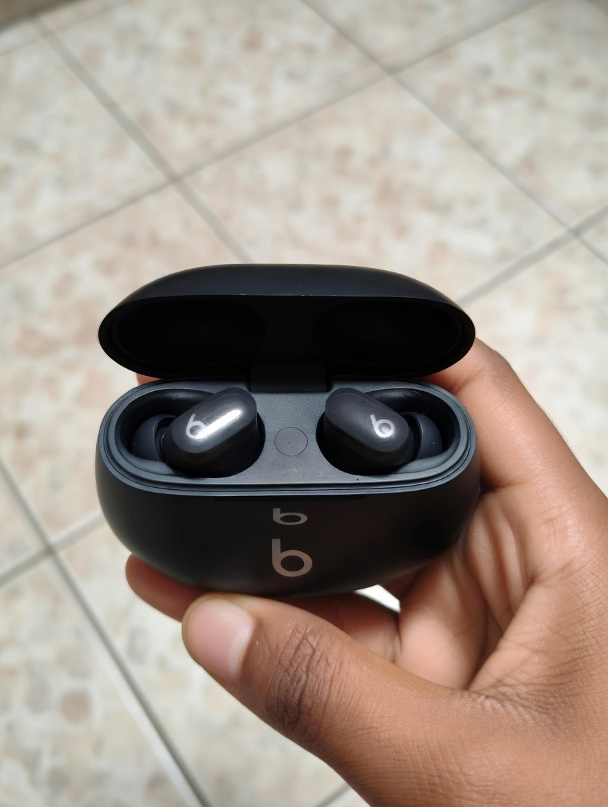Beats Solo Buds